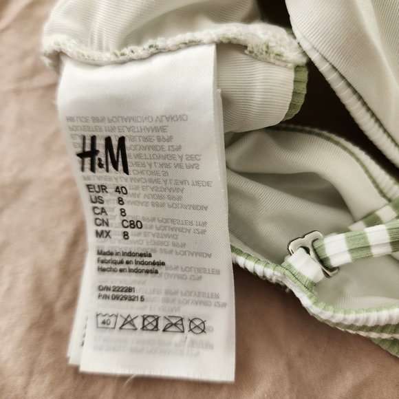 H&M Swimsuit Top - Picture 3 of 3